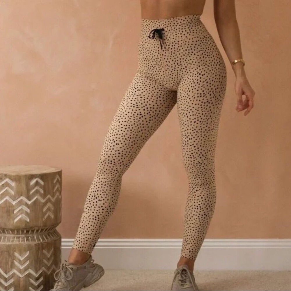 Sarah’s Day Speckle Leggings with White Fox Boutique